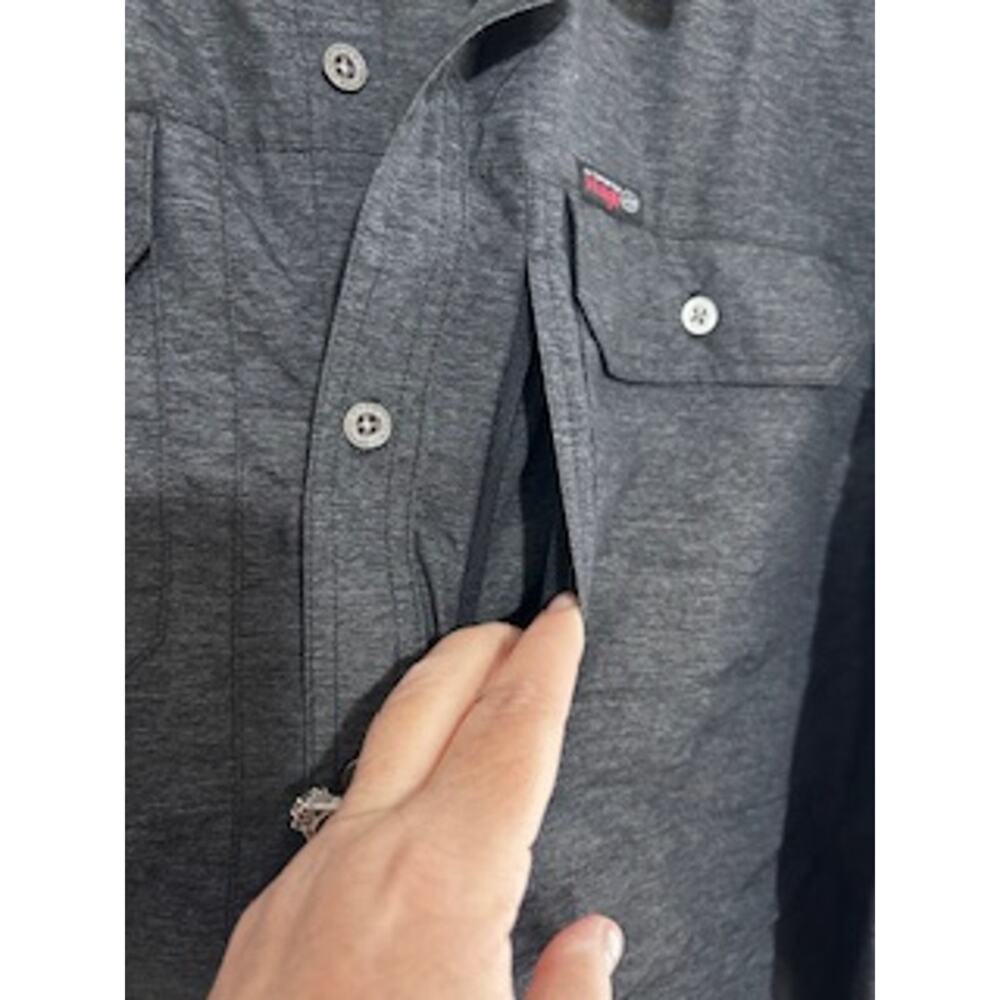 Wrangler ATG Men's sz L Utility Long Sleeve Shirt - Picture 2 of 11